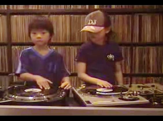 DJ SARA & DJ RYUSEI