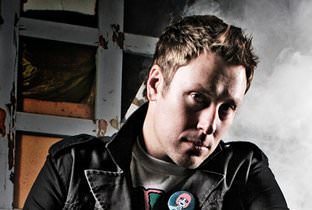 Umek face, lateral view